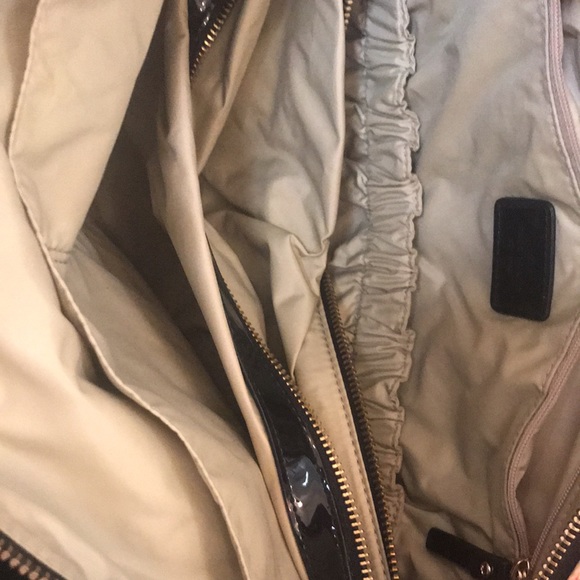 Kate spade diaper bag medium to large rarely used in perfect condition - Picture 3 of 5